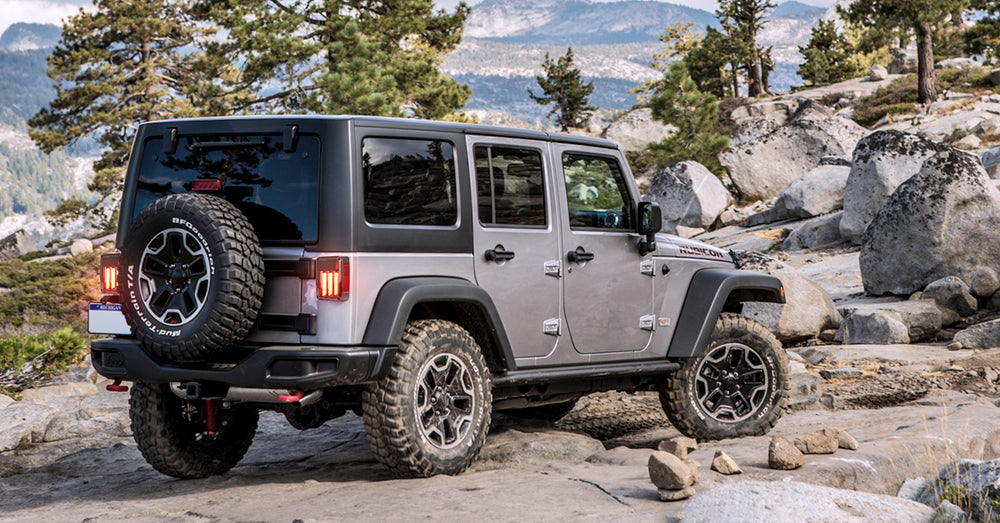 How to Replace Jeep wrangler JK Tail Light Assembly