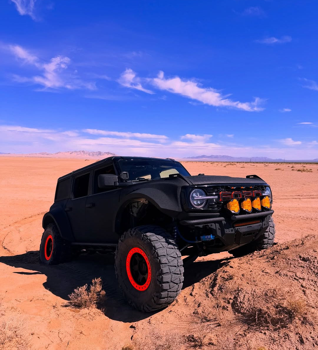 Off-road Jepp with SUPAREE HELM 7 lights driving on a rock land trail